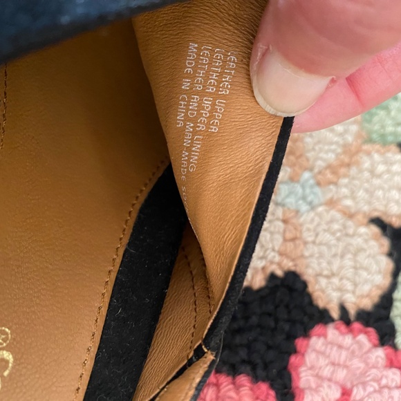 Earthies 8.5 Black suede, open-toed wedge - Picture 6 of 6